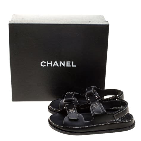 flat chanel sandals women.